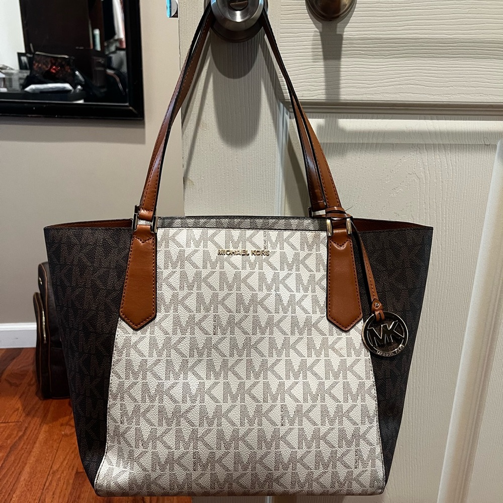 COPY - Michael kors tote